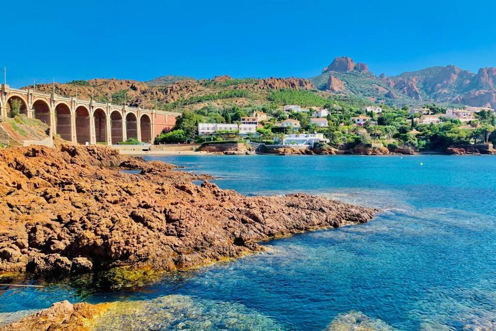 Antheor - Vue Exceptionnelle - Refait A Neuf 4 Couchages Lägenhet Saint-Raphaël Exteriör bild